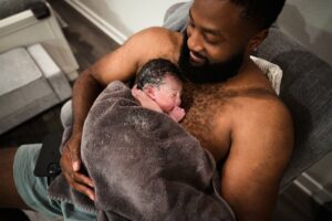 kin-to-skin contact, bonding, newborns, parenting, kangaroo care, emotional connection, baby's well-being, premature infants, oxytocin release, infant care, postpartum bonding